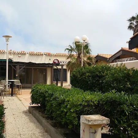 Apartment En Naturiste En Bord De